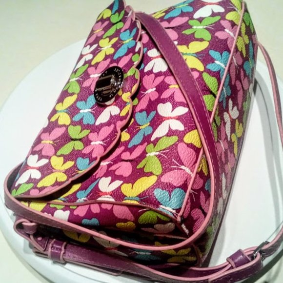 Vera Bradley Handbags - SPRING! Vera Bradley Flutterby Crossbody